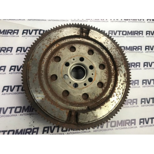 Маховик демпферний Opel Astra H  1.9 CDTI 16V 2004-2010 93178364